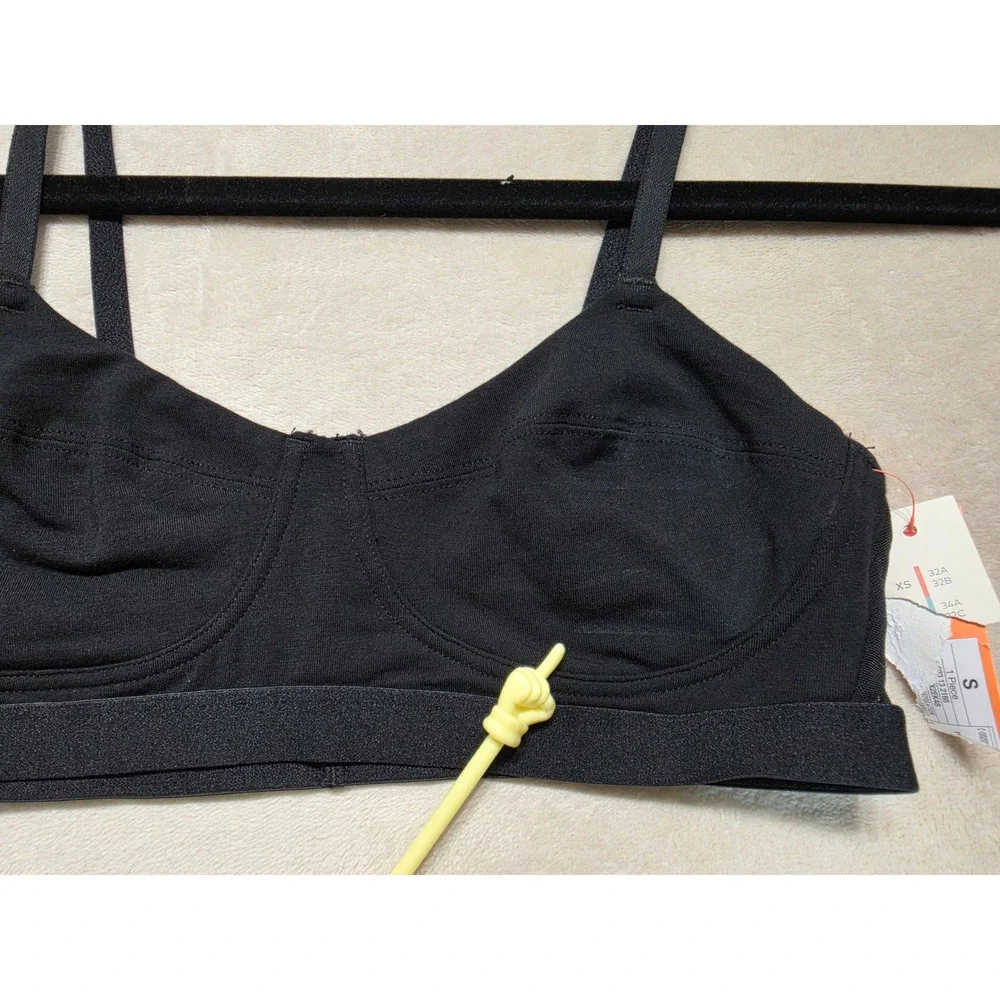 Colsie Women‎ Black Cotton Blend Wireless Mesh Back Bralette Size Small NWT